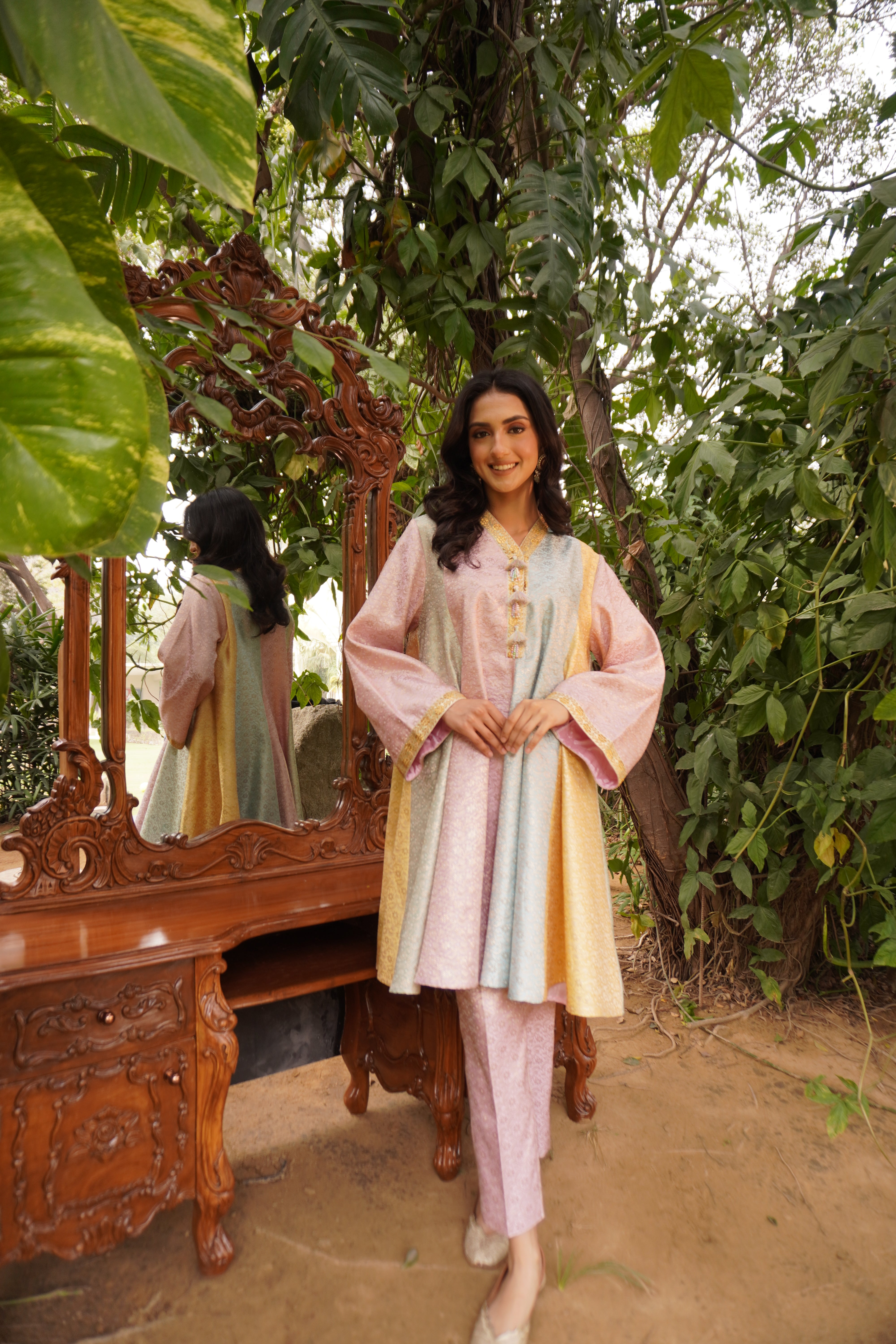 Ishq Sa Kurta Set- Women