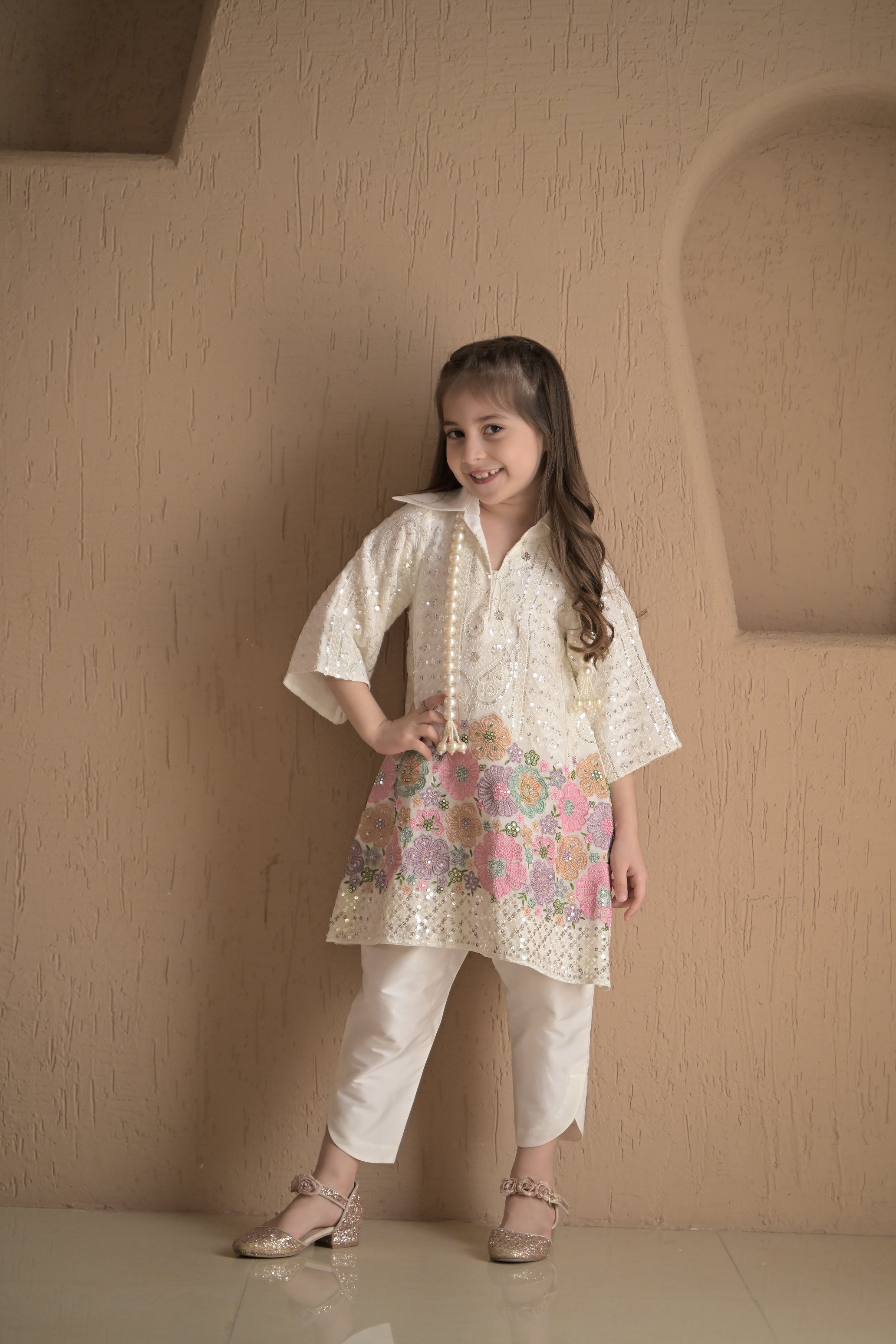 Jagmag Kurta Set For Girl