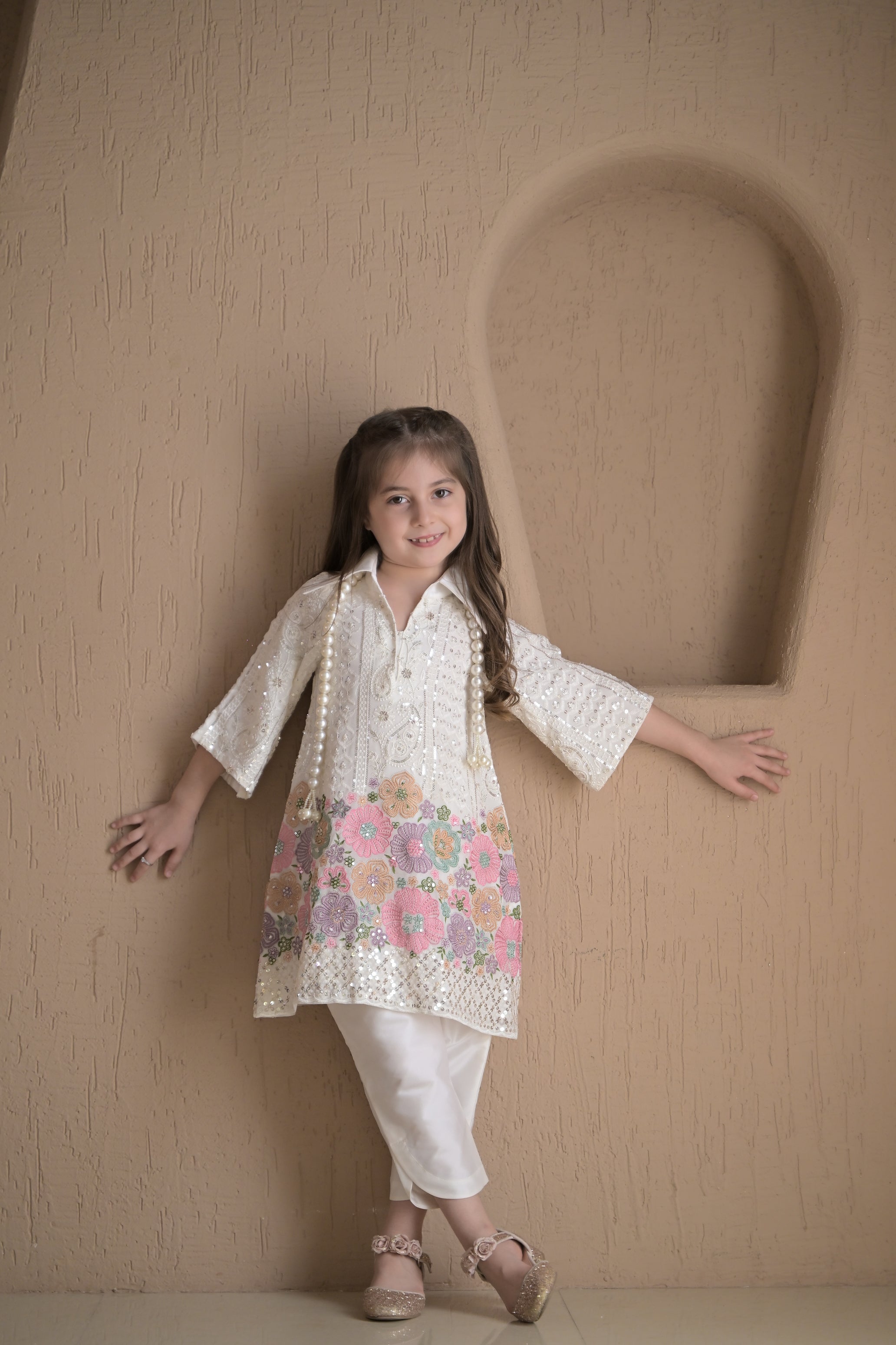 Jagmag Kurta Set For Girl
