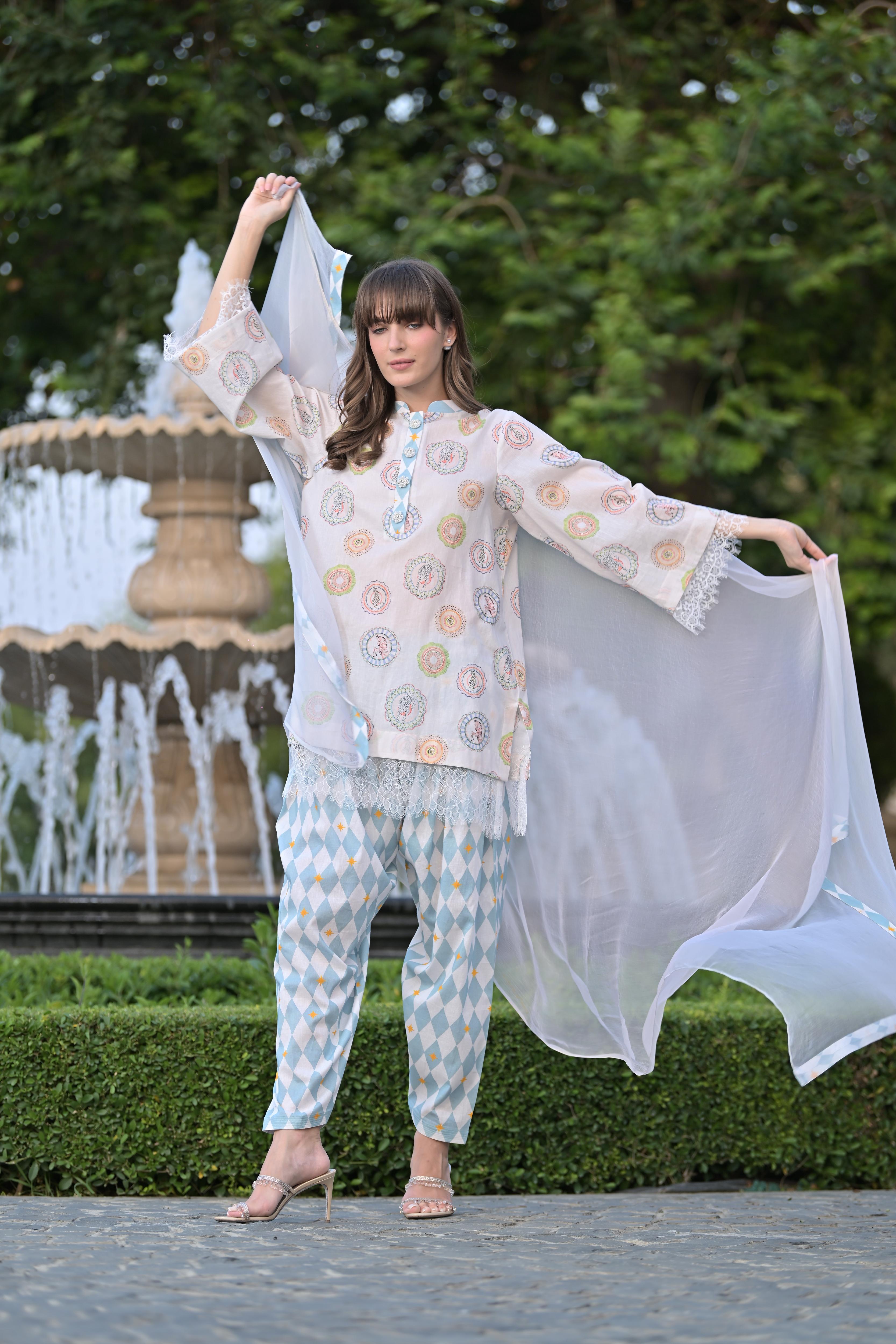 Le Cirque Set For Women