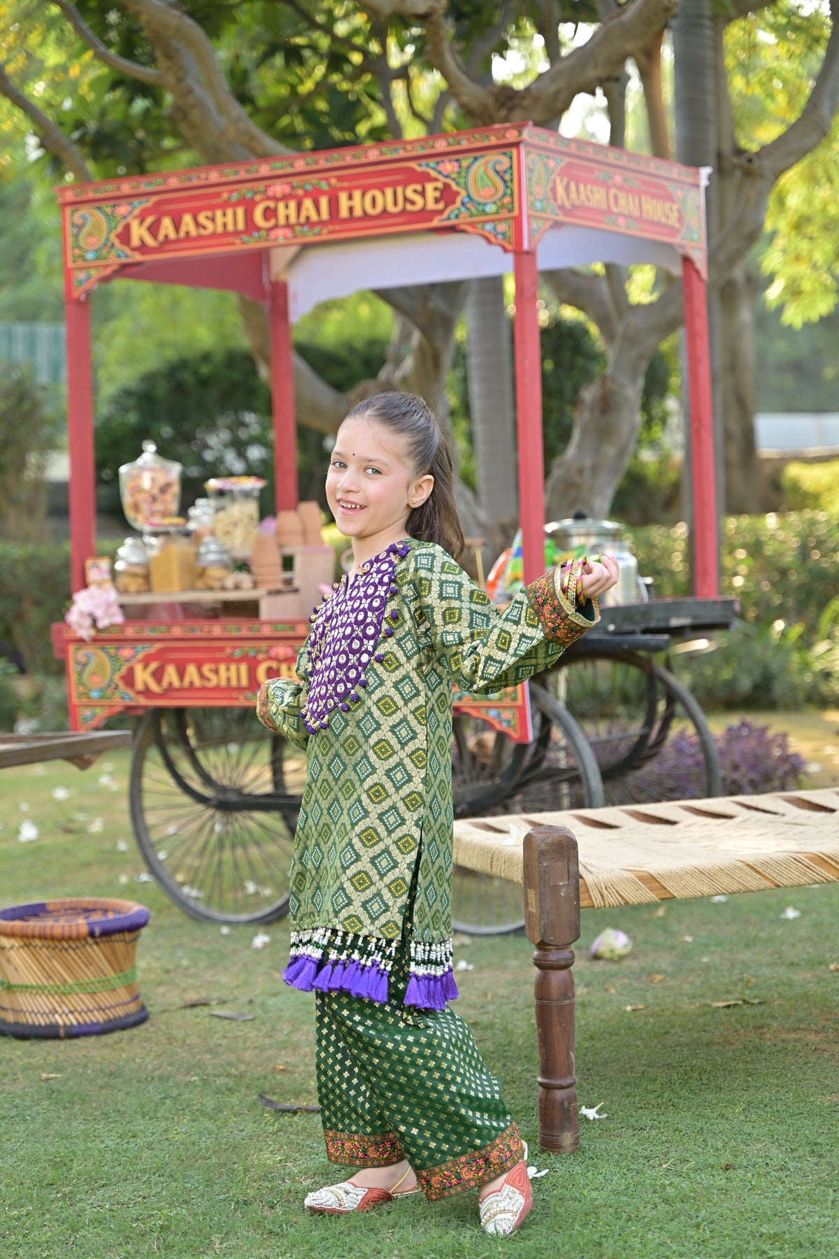 Paan ki Gali Kurta Set for Girl