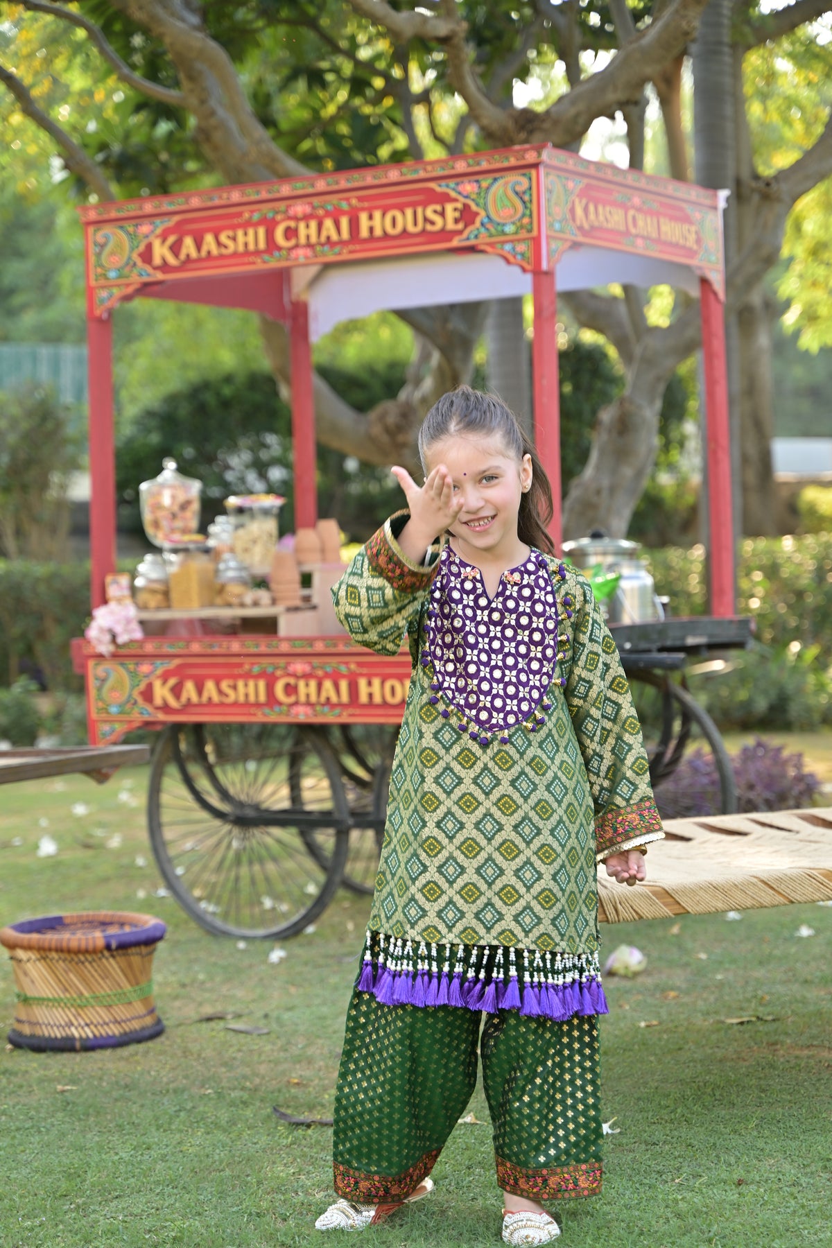 Paan ki Gali Kurta Set for Girl