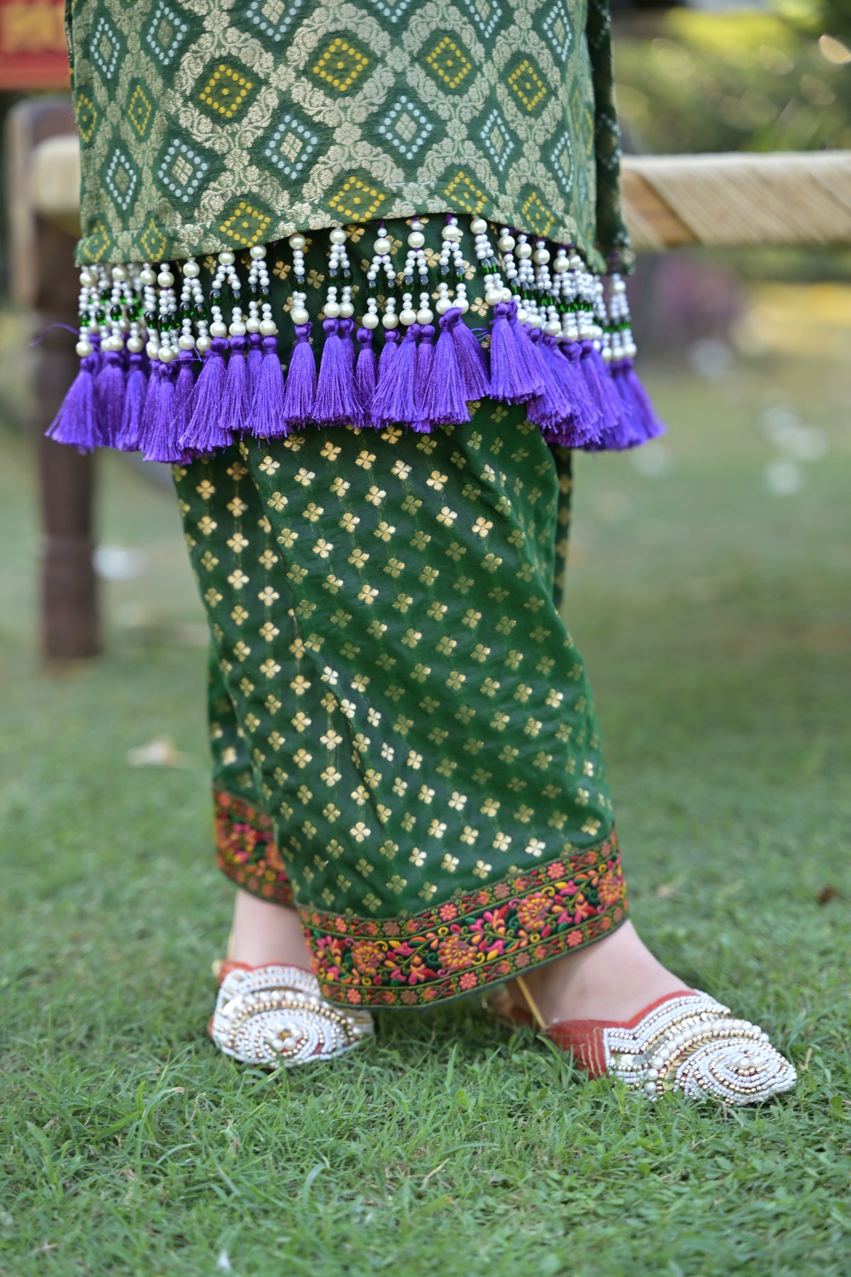 Paan ki Gali Kurta Set for Girl