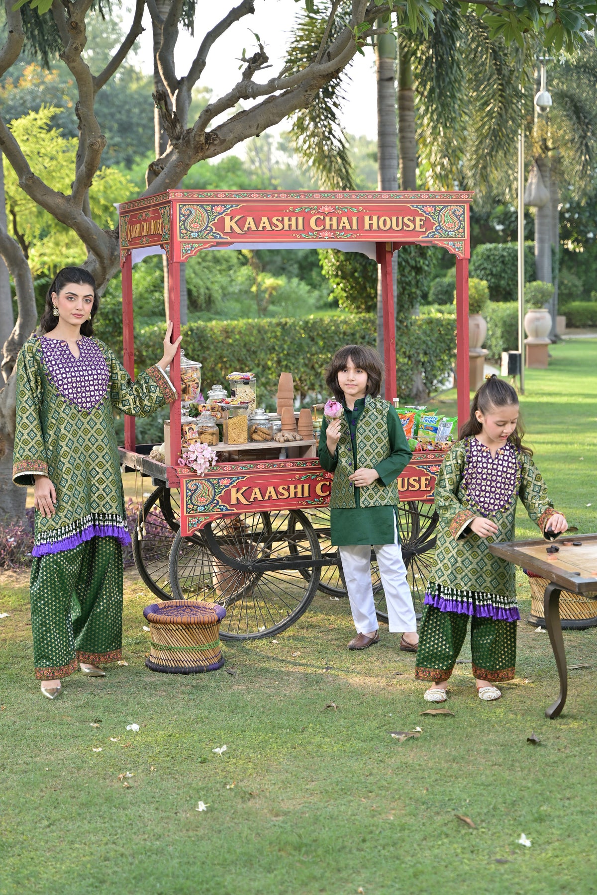 Paan ki Gali Kurta Set for Girl