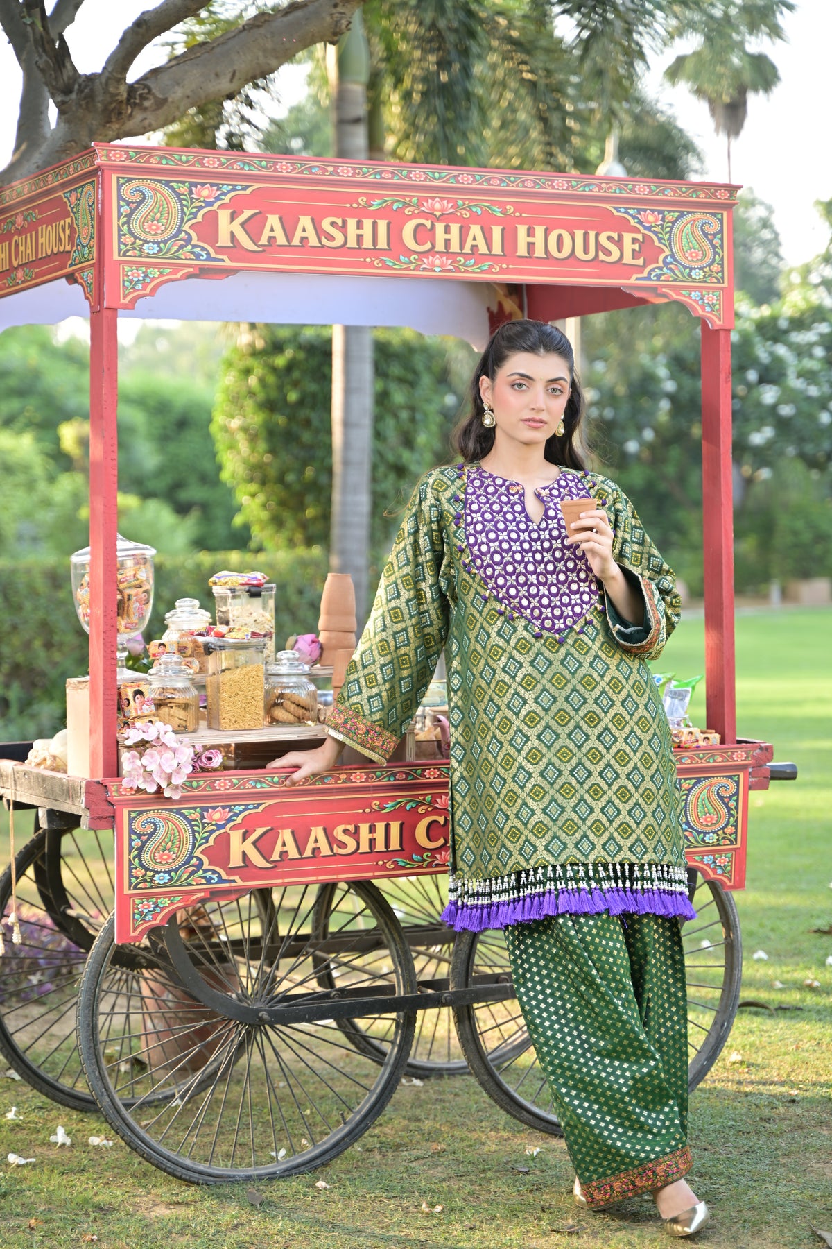 Paan ki Gali Kurta Set  for Women