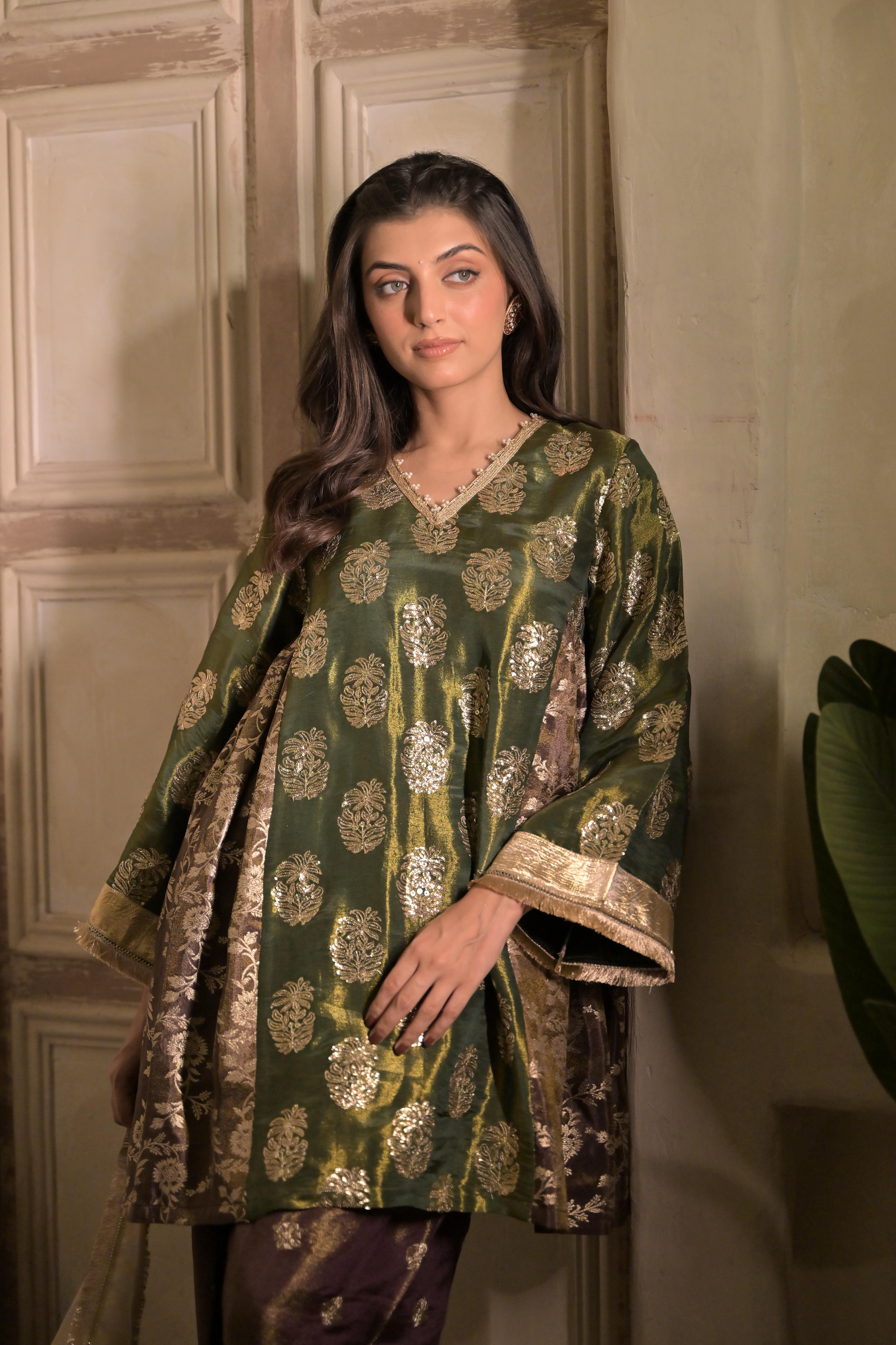 Sunheri Shaam Kurta Set for Women